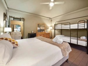 Australië Noosa glampingtent stapelbed
