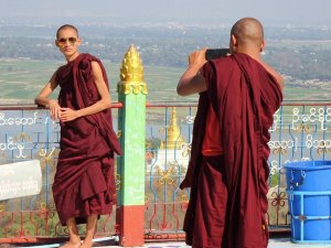 Monniken in Mandalay