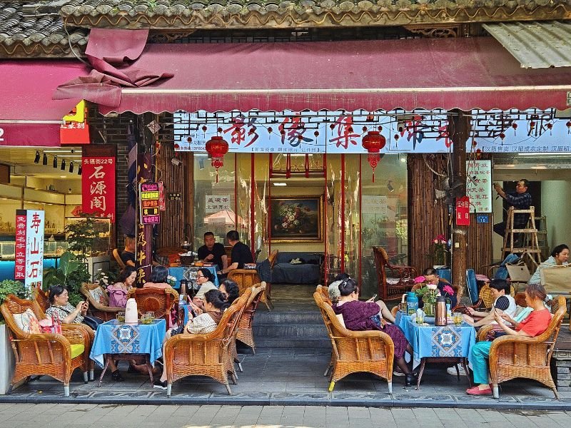 Theehuis met locals in Chengdu