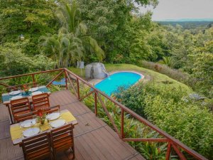 carara nationaal park lodge zwembad