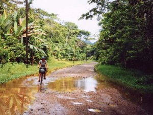 Costa rica fietsen in de regen