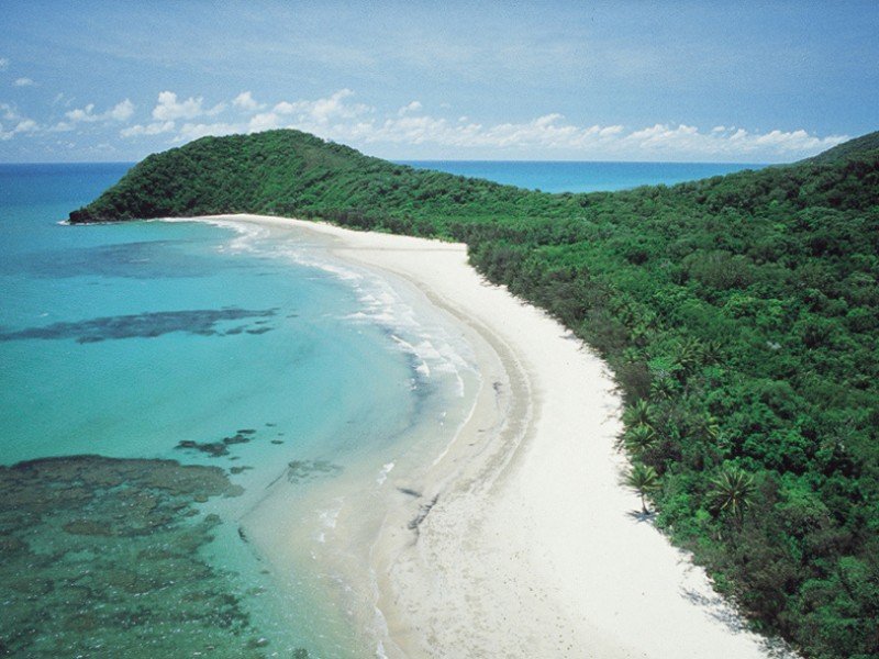 Kustlijn bij cape Tribulation - Australie