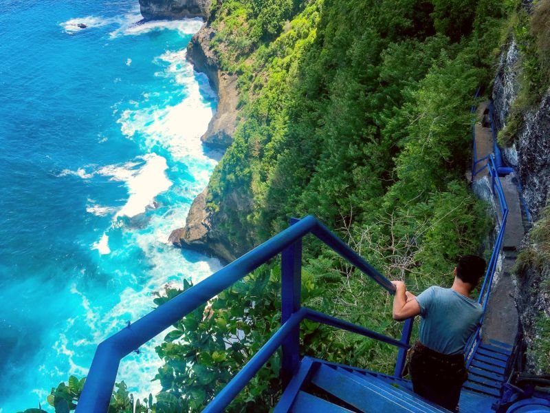 Blue stairs Nusa Penida