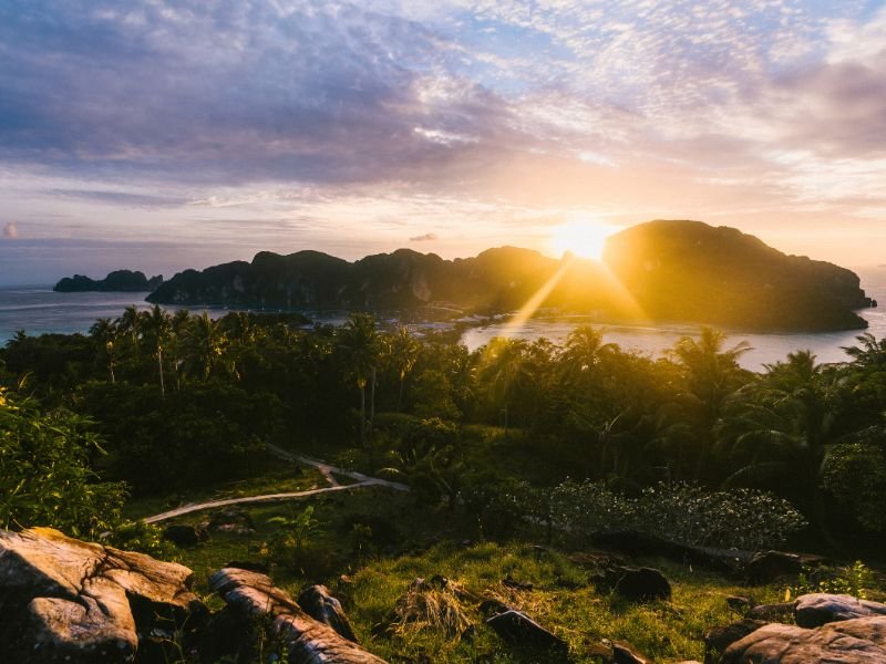 phi phi leh thailand zonsondergang