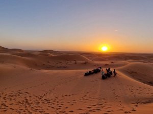 Zonsondergang Merzouga woestijn Marokko