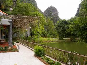 Overnachten tussen de Karstbergen in Vietnam