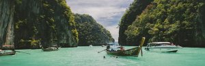 Boten in het water bij Phuket