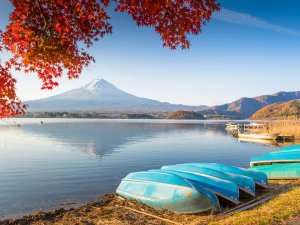 Japan - Mount Fuji - kayak