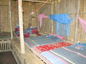 homestay berghut thailand trekking