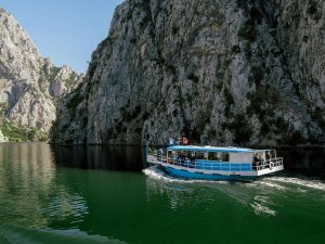 Catamaran boat tour