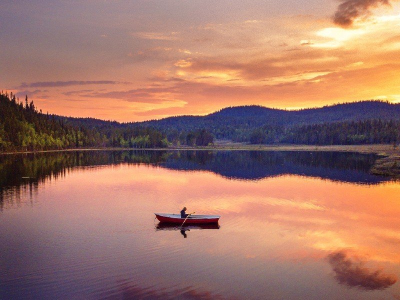 Roeiboot in Zweeds Lapland