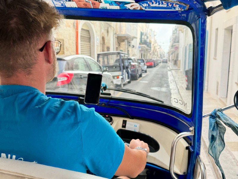 Tuk Tuk bij Polignano a Mare