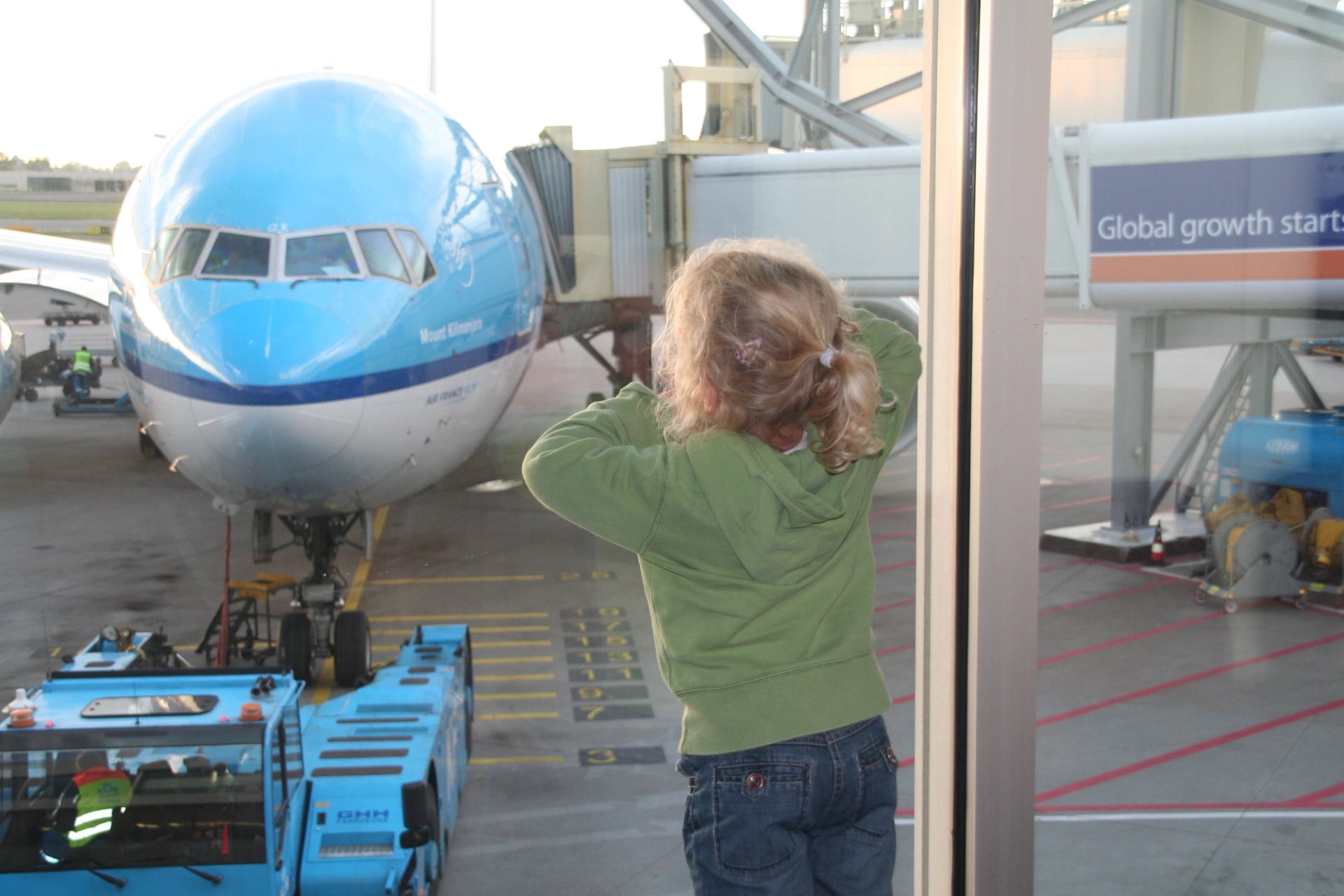 Vliegen met kinderen klm schiphol