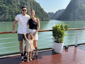 Vietnam_halong-bay-