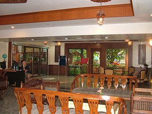 bangkok budget hotel lobby