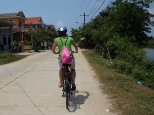 Vietnam-reis fietsen op het platteland