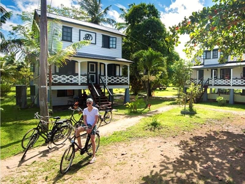 Fietsen hoogtepunt bij Frederiksdorp in Suriname