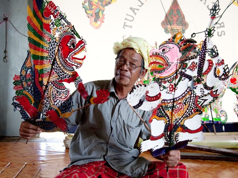 Wayang maker op Java Indonesie