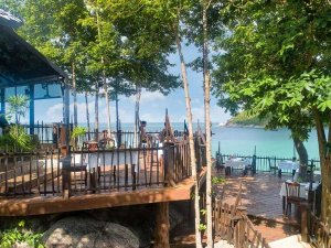 upgrade restaurant hotel