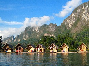 huisje op het meer thailand