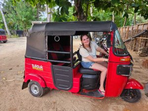 Sri Lanka - Tuktuk rental