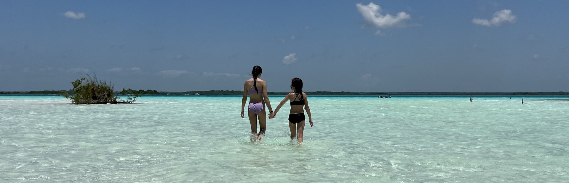 mexico bacalar zee strand zusjes hand in hand